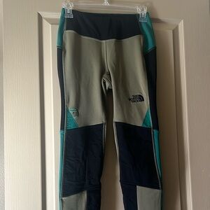 EUC The North Face Steel Tech Fleece Leggings